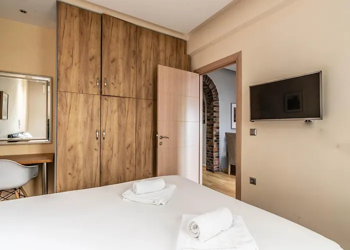 Fm Cosy Flat In Petralona