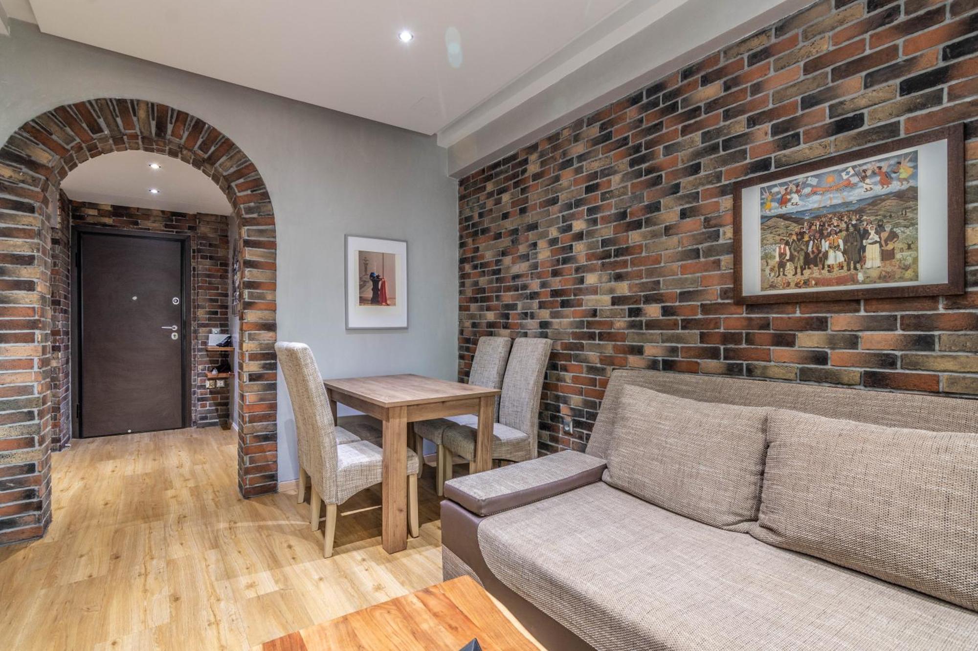 Fm Cosy Flat In Petralona *